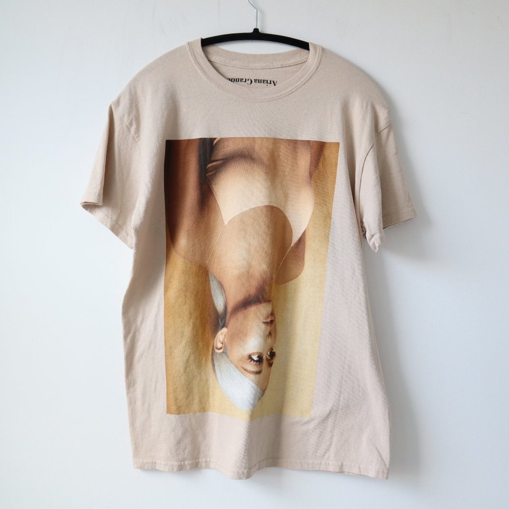 Ariana Grande Sweetener T Shirt, Size Medium